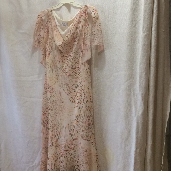 see description Dresses & Skirts - Ladies summer mid calf dress. Perfect 4 Weddings.